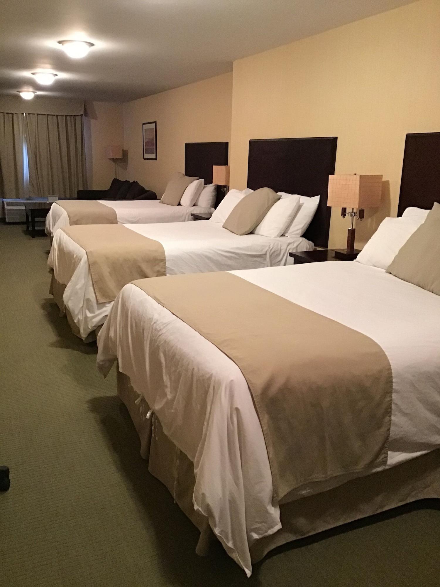 Ramada by Wyndham Williams Lake Bagian luar foto